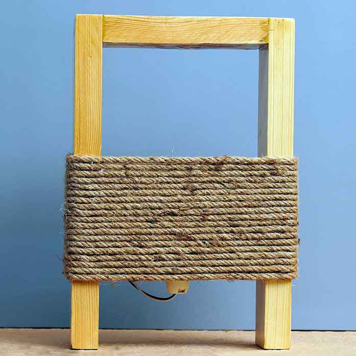 Wooden Countryside Table Lamp